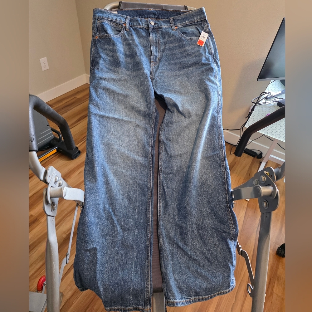 GAP Women's High Rise Flare Jeans in Classic Blue